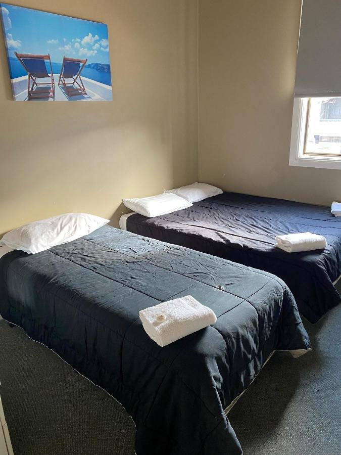 Australian Hotel Young Luaran gambar